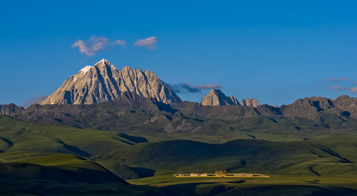Kangding Travel and Tours