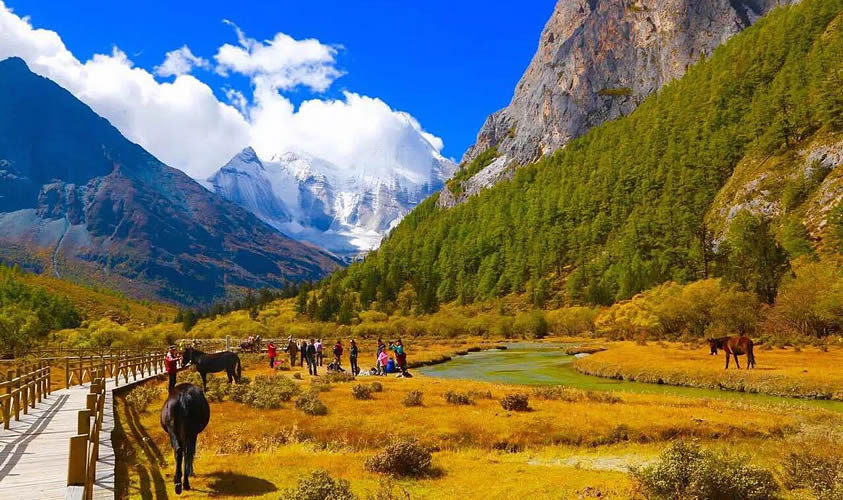 Sichuan Hiking Season
